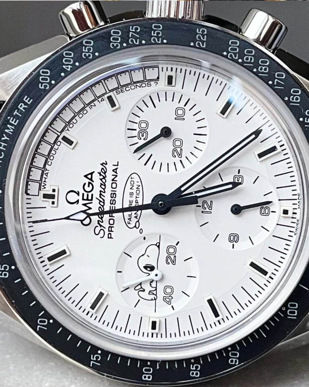 Omega Speedmaster Snoopy Limited Edition Watch - Wristwatch