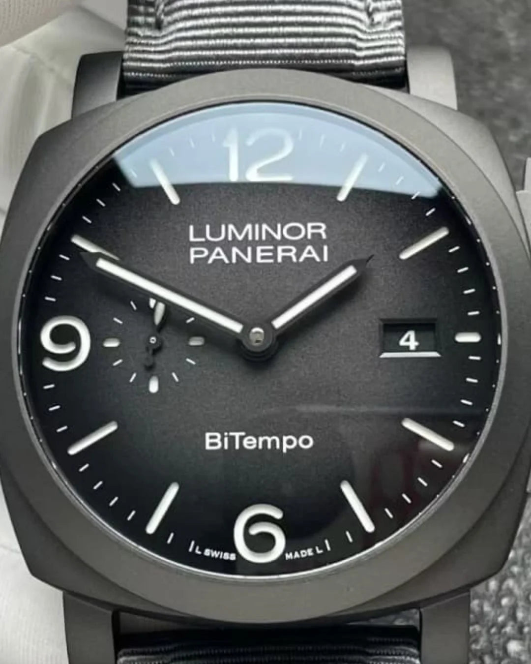 Panerai Luminor Pam01467 Grey Watch - Wristwatch