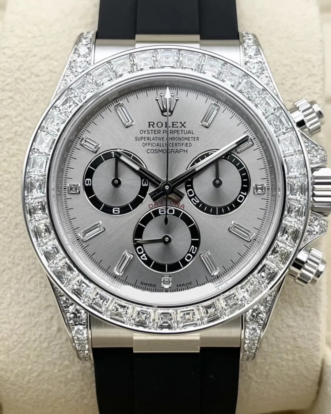 Daytona 40mm Super Watch white gold chronograph with black sub-dials and diamond bezel on black rubber strap