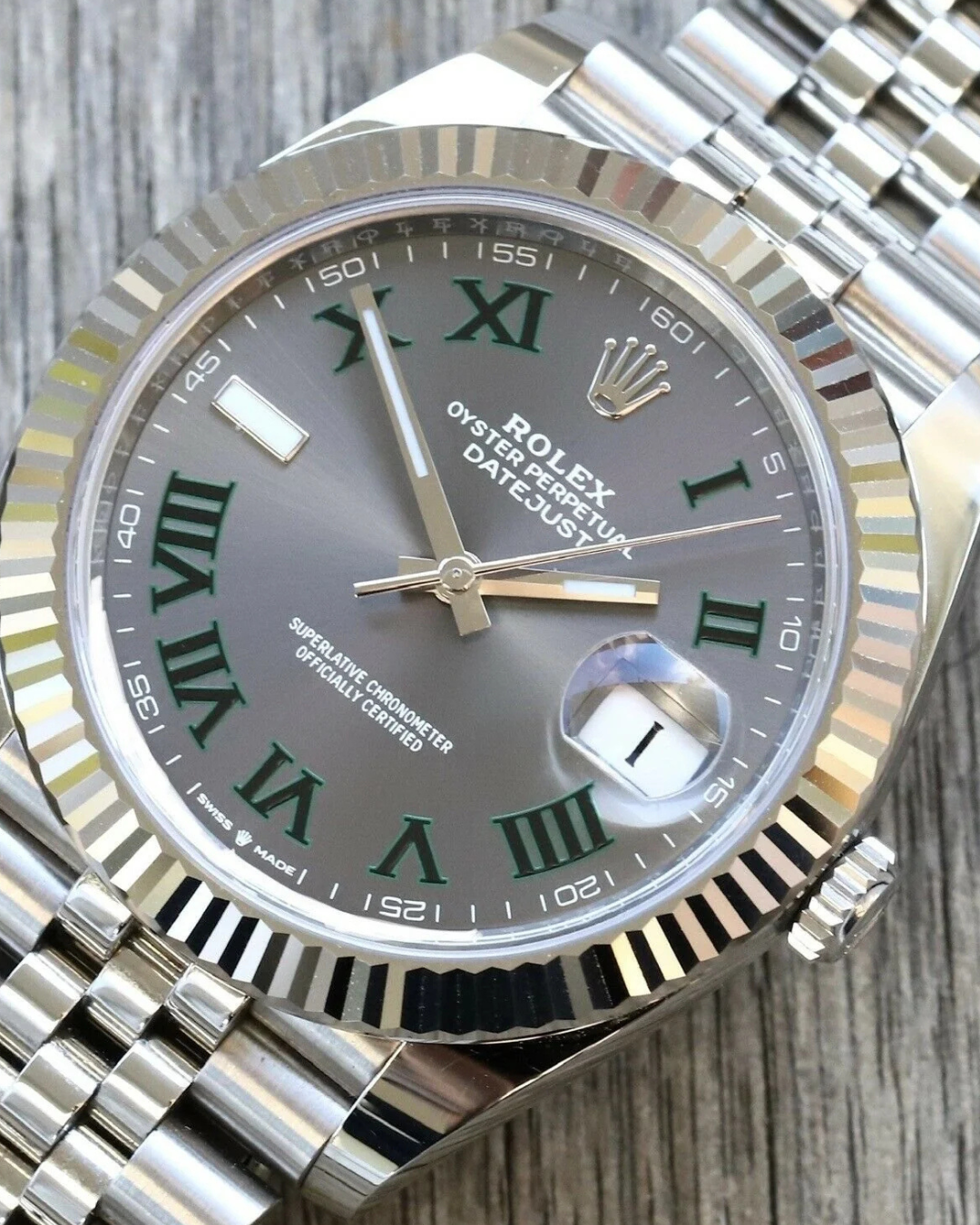 Datejust Watch Mod Wimbledon Ladies Crown Edition with stainless steel bracelet and green Roman numerals on grey dial