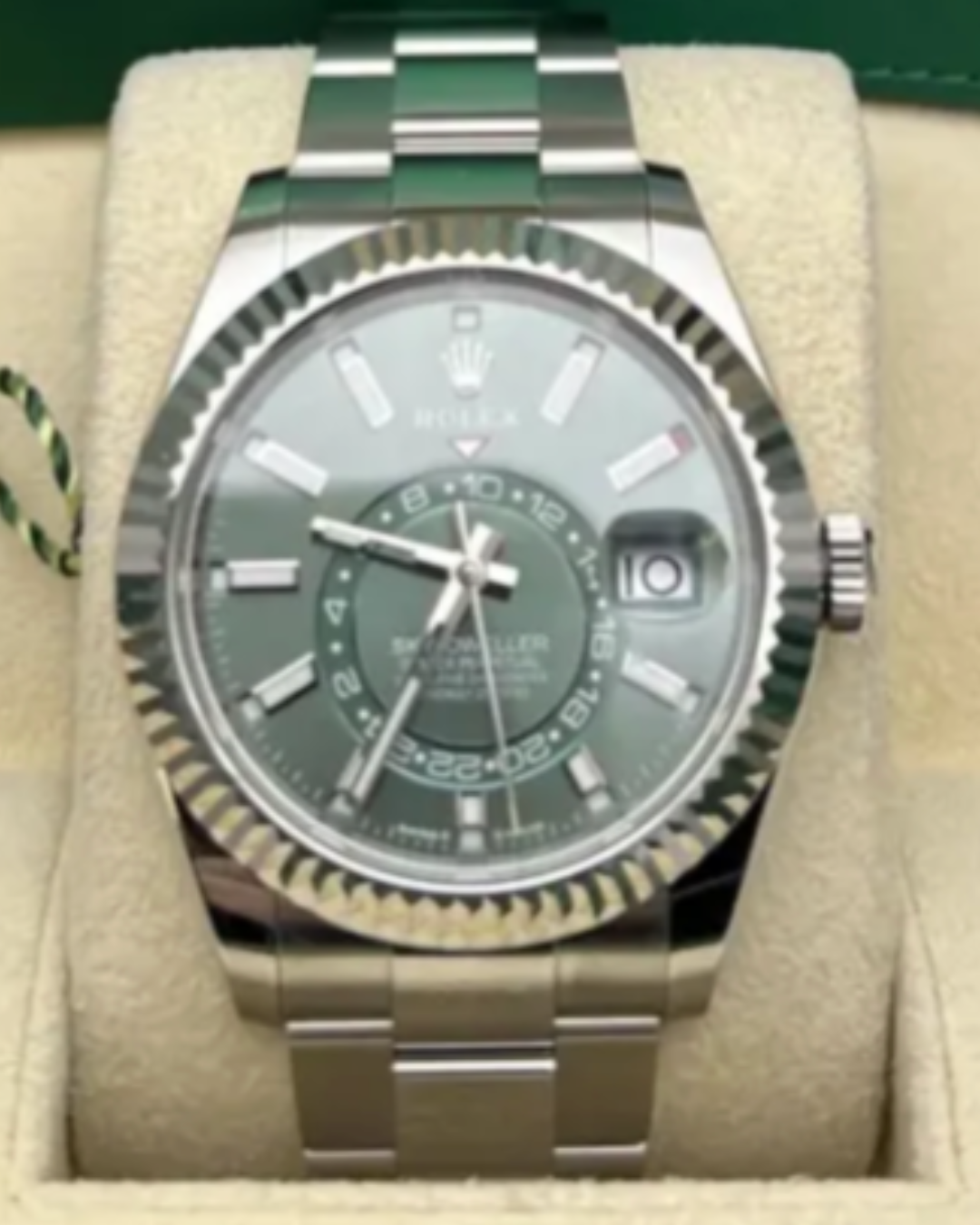 Sky-Dweller Super Watch with mint green dial, stainless steel case, and oyster bracelet in luxury design