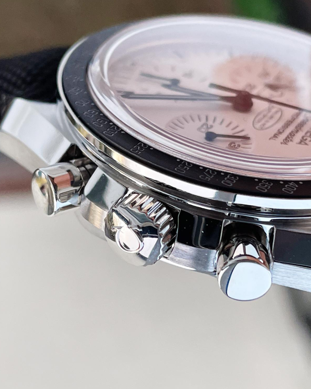 Speedmaster 42mm Super Watch Mod White Snoopy