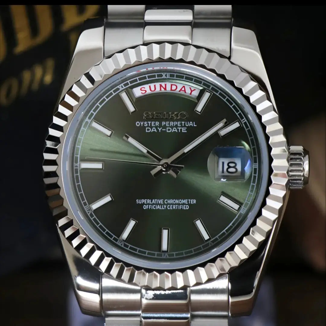 SEIKO MOD DAY DATE MINT GREEN WATCH - Wristwatch