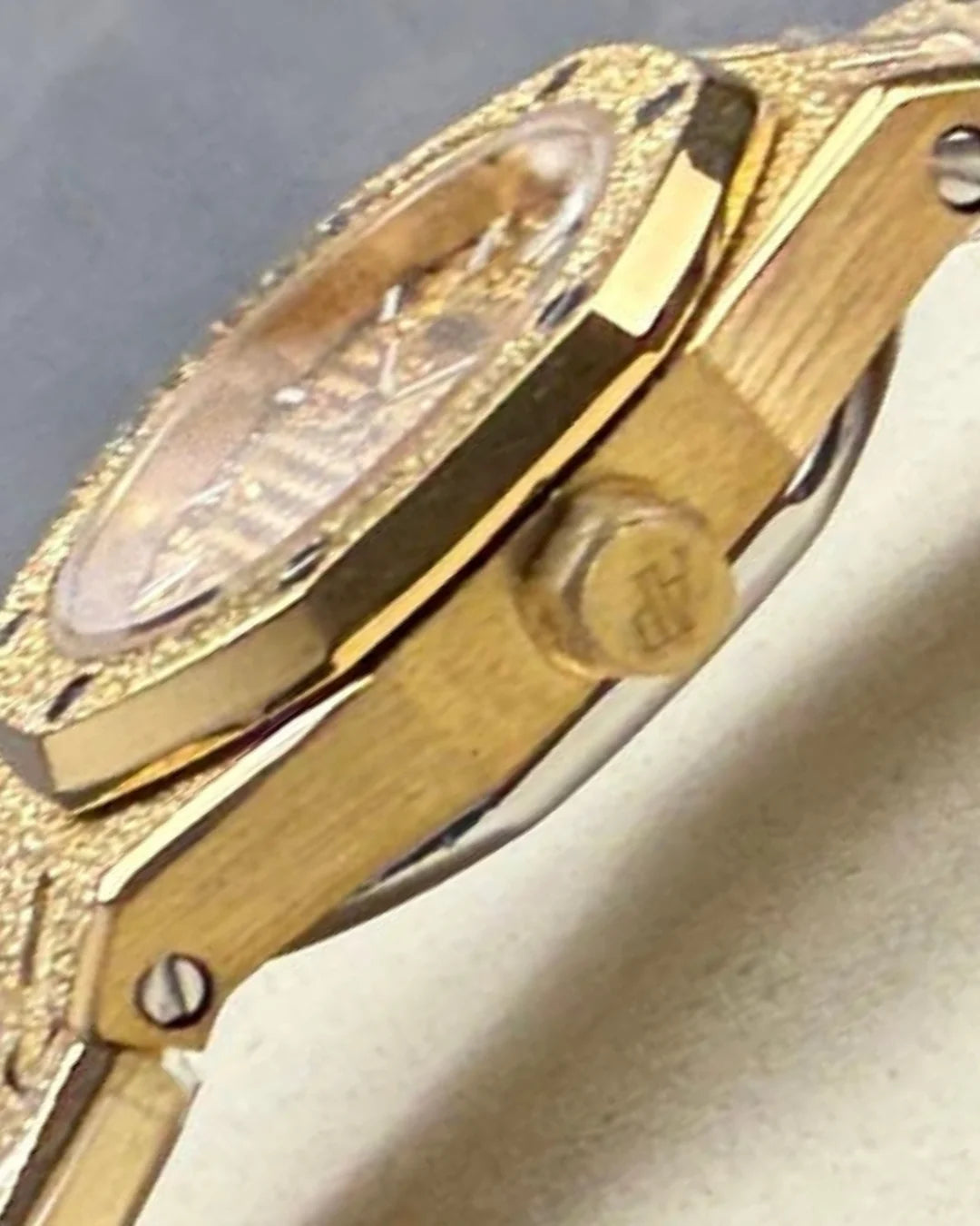 Audemars Piguet Royal Oak Mini Frosted 67630ba.gg.1312ba.01 Watch - Wristwatch