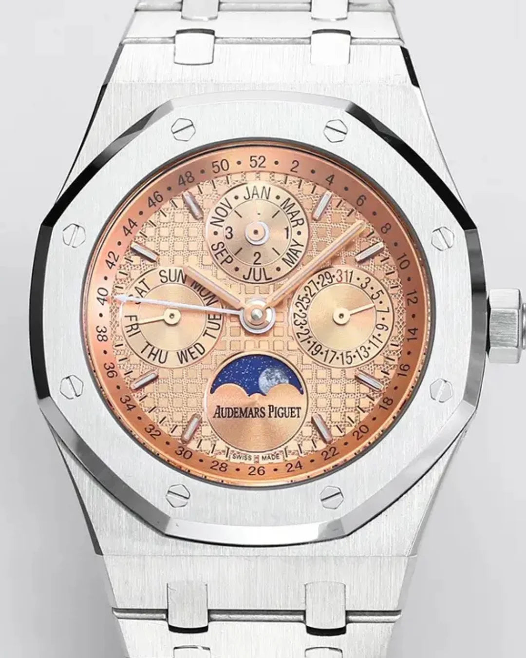 Audemars Piguet Royal Oak Perpetual Calendar Salmon ’Grande Tapisserie’ 26615ti.oo.1220ti.01). - Wristwatch