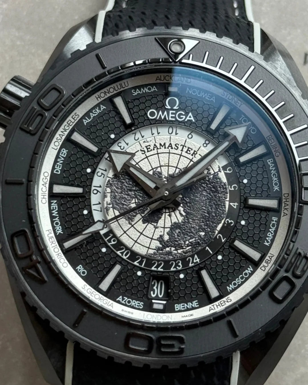 Omega Planet Ocean Gmt World Timer Black Watch - Wristwatch