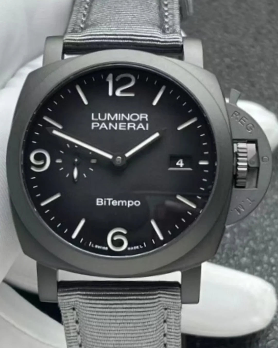 Panerai Luminor Pam01467 Grey Watch - Wristwatch