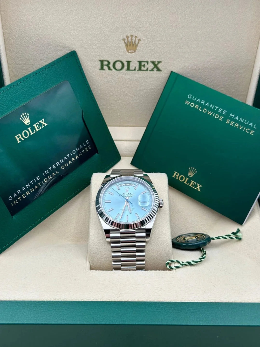 Rlx Super Mod Day Date 40 Index Platinum Blue Watch Wristwatch