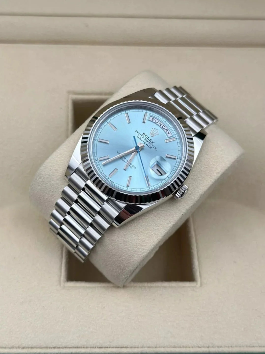 Rlx Super Mod Day Date 40 Index Platinum Blue Watch Wristwatch