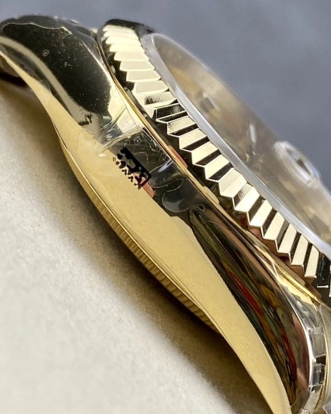 Sky-Dweller SC Yellow Gold Champagne Dial M336938-0001