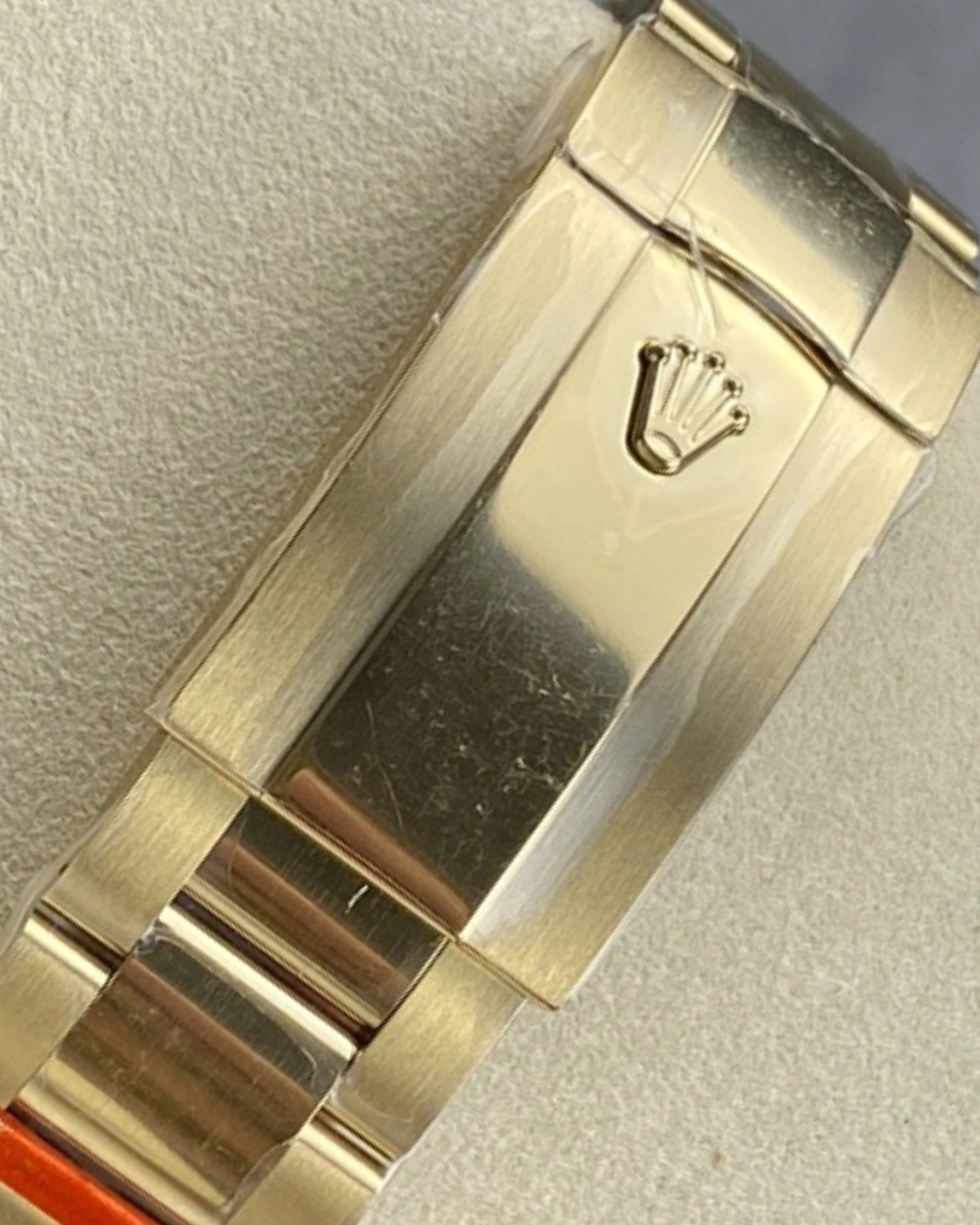 Sky-Dweller SC Yellow Gold Champagne Dial M336938-0001