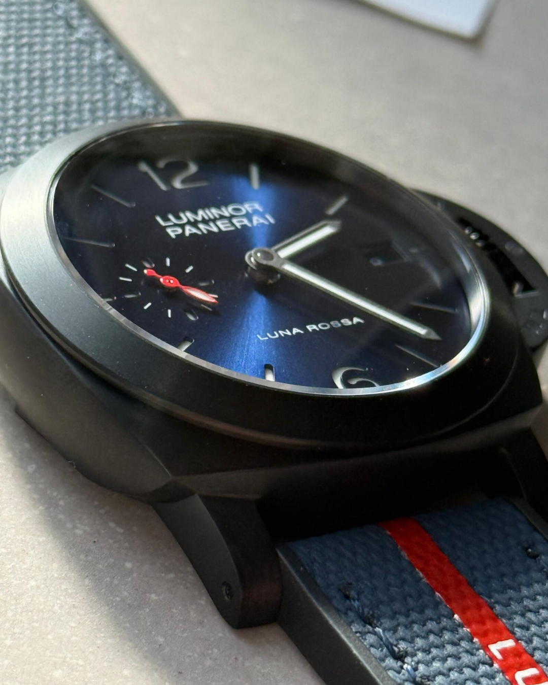 Panerai Luminor 40mm Luna Rossa DLC Super Watch Mod Blue