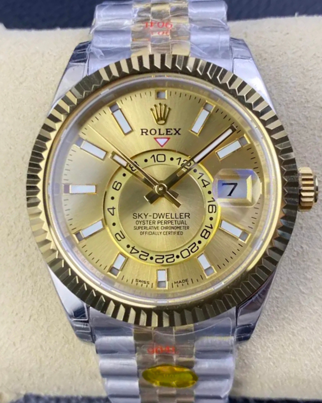 Sky-Dweller SC Champagne Dial M336933-0002