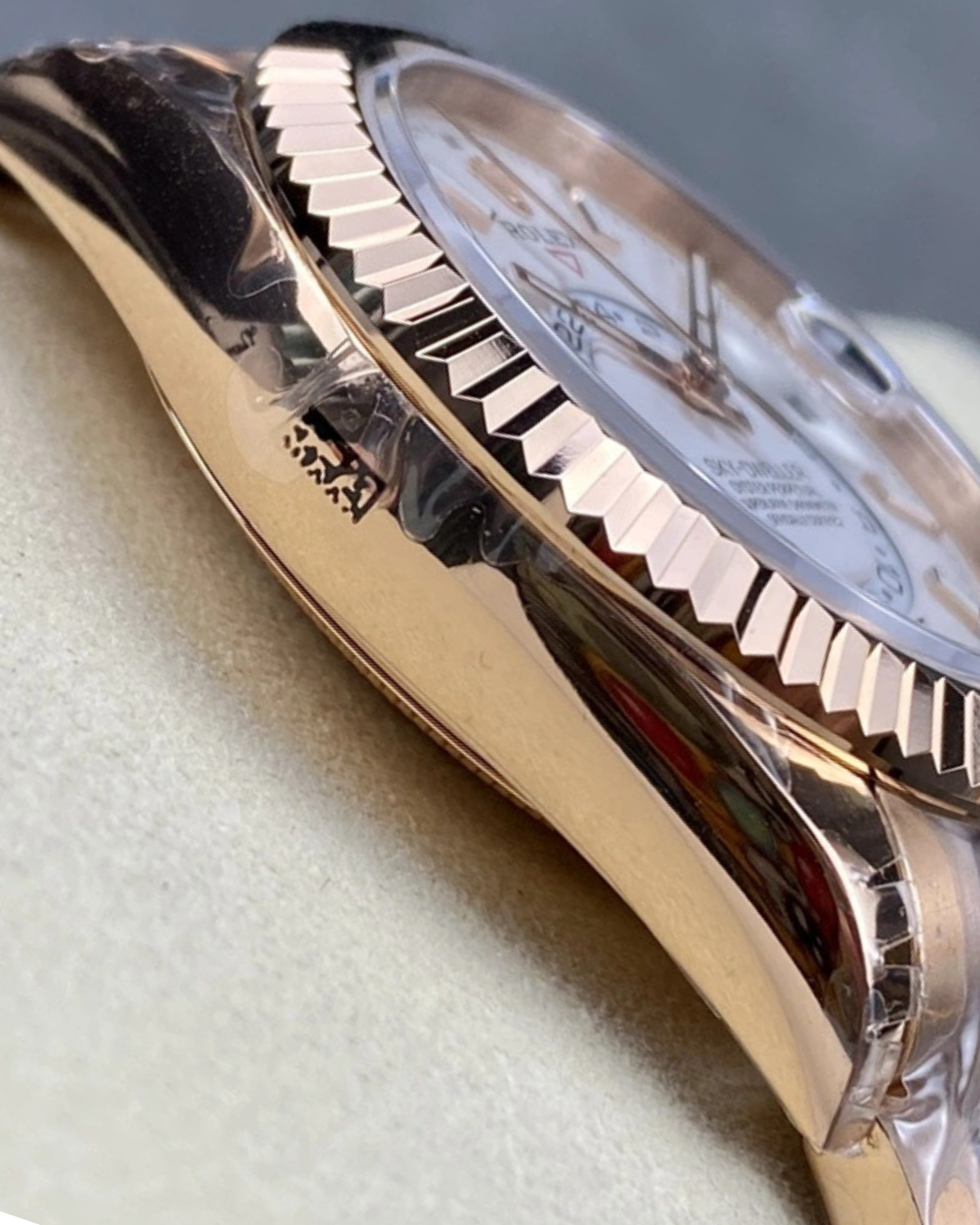 Sky-Dweller SC  Everose Gold White Dial M336935-0003