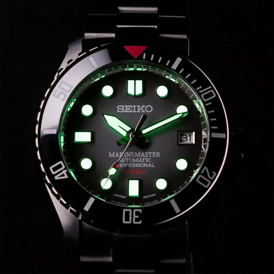 SEIKO CUSTOM MOD RED STORM WATCH - Wristwatch